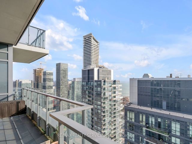LPH08 - 2220 Lakeshore Blvd
