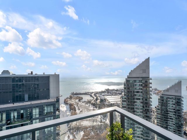 LPH08 - 2220 Lakeshore Blvd