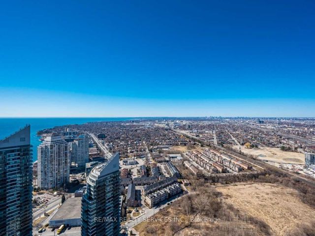 LPH08 - 2220 Lakeshore Blvd