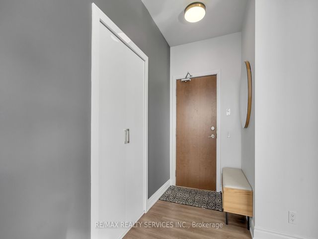 LPH08 - 2220 Lakeshore Blvd