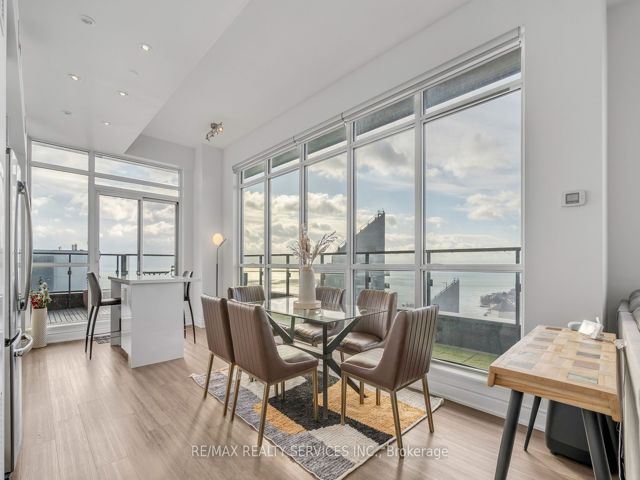 LPH08 - 2220 Lakeshore Blvd