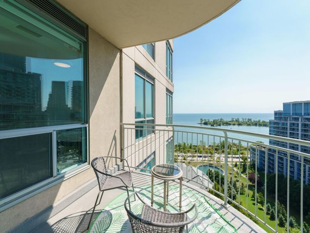 LPH08 - 2111 Lake Shore Blvd W