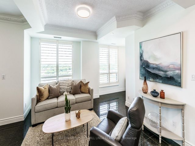 LPH08 - 2111 Lake Shore Blvd W