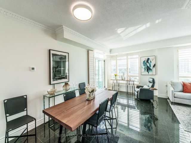 LPH08 - 2111 Lake Shore Blvd W