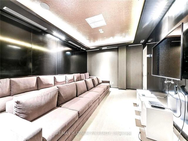 313 - 110 Marine Parade Dr