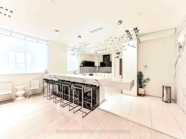 313 - 110 Marine Parade Dr