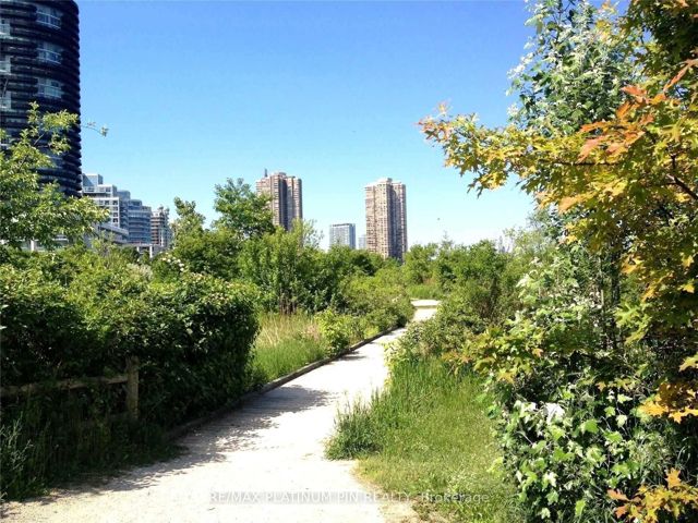 313 - 110 Marine Parade Dr