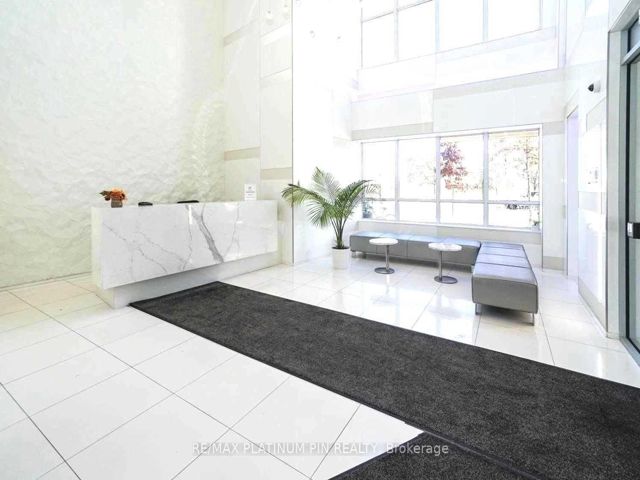 313 - 110 Marine Parade Dr