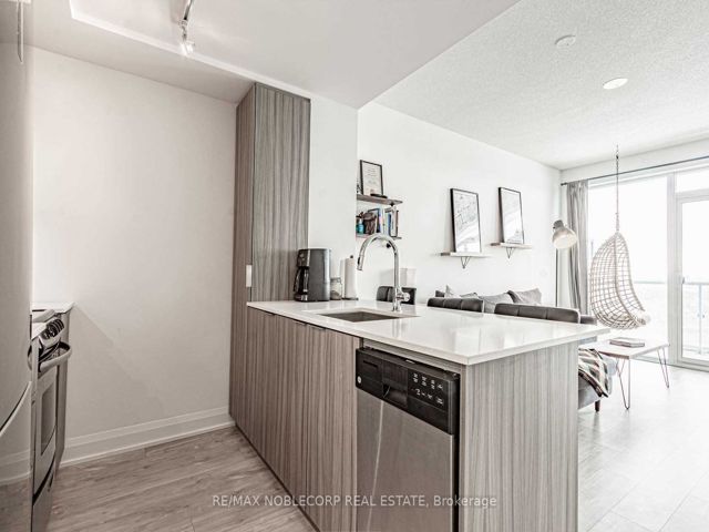 4106 - 56 Annie Craig Dr