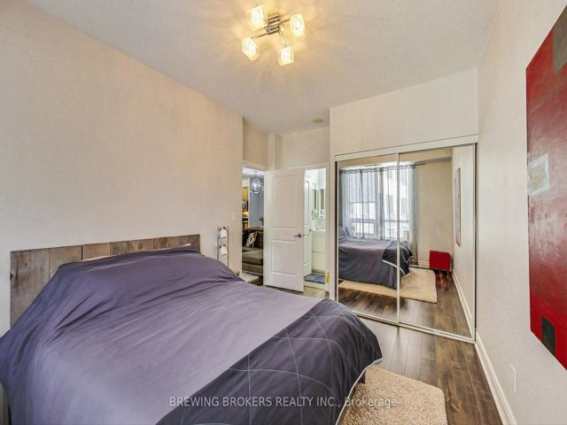114 - 25 Earlington Ave