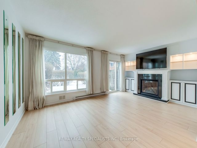 16 - 17 Centennial Park Rd