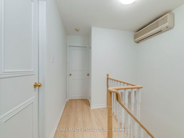 16 - 17 Centennial Park Rd