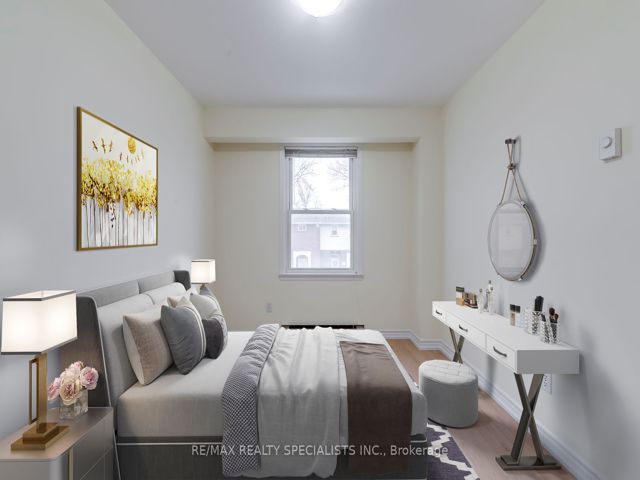 16 - 17 Centennial Park Rd
