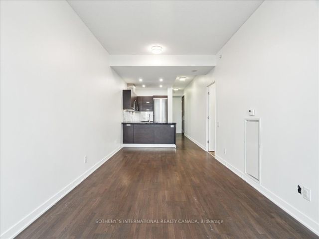 915 - 90 Park Lawn Rd