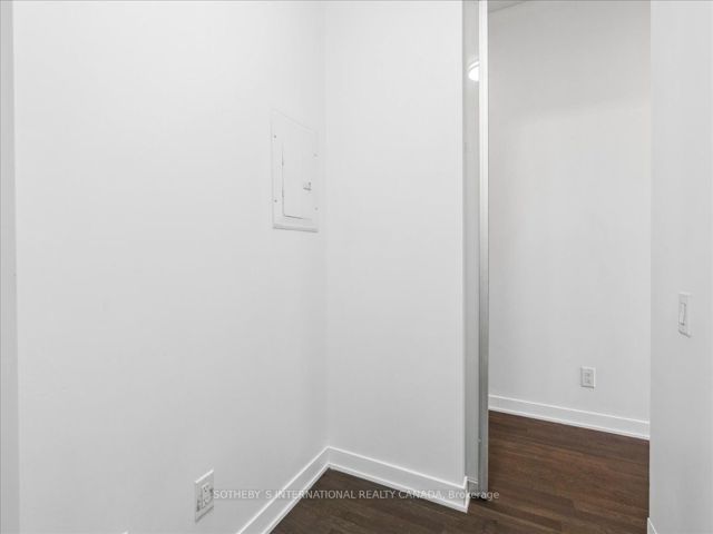 915 - 90 Park Lawn Rd