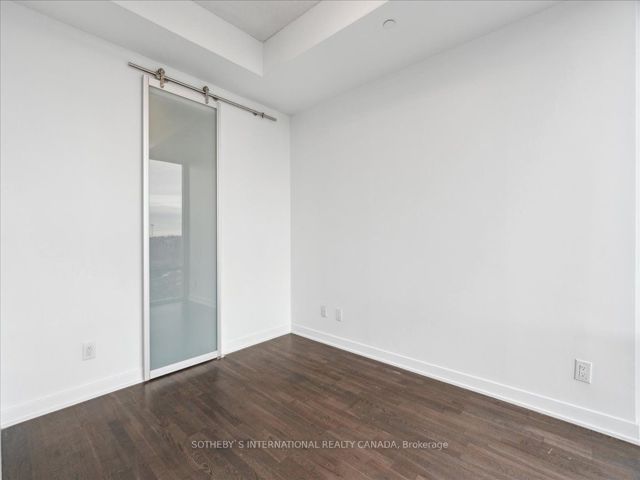 915 - 90 Park Lawn Rd