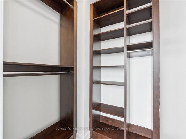 915 - 90 Park Lawn Rd