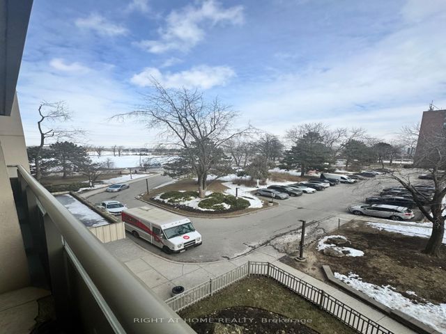408 - 9 Four Winds Dr
