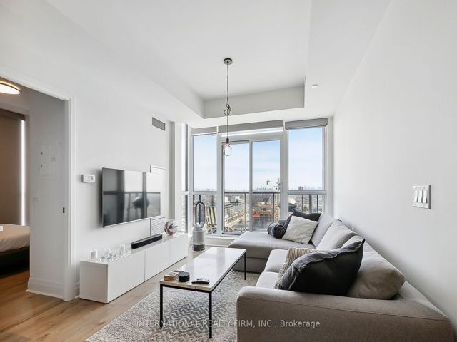 1403 - 17 Zorra St