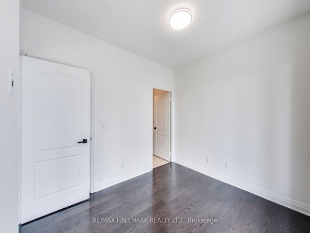 809 - 2119 Lake Shore Blvd W