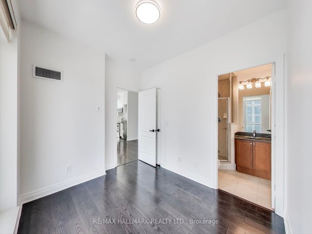 809 - 2119 Lake Shore Blvd W