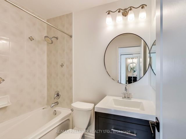 809 - 2119 Lake Shore Blvd W