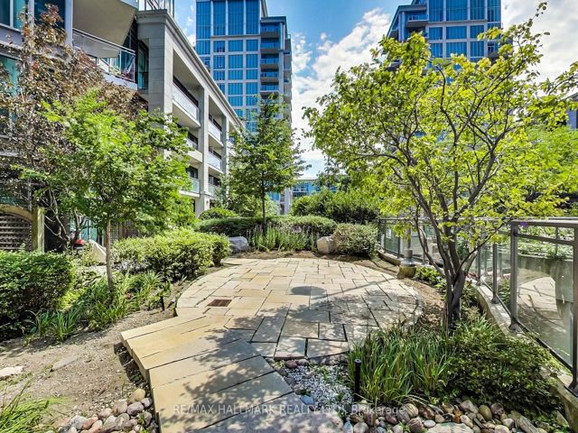 809 - 2119 Lake Shore Blvd W