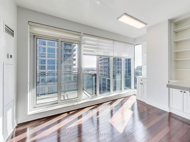 809 - 2119 Lake Shore Blvd W