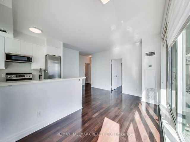 809 - 2119 Lake Shore Blvd W