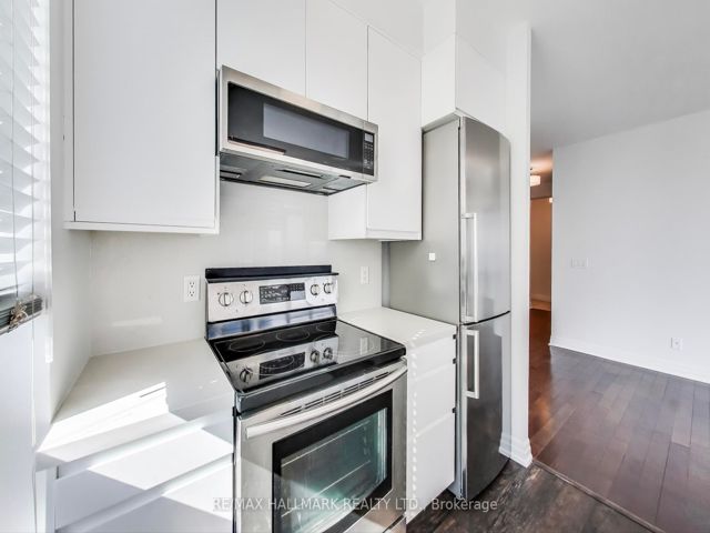 809 - 2119 Lake Shore Blvd W