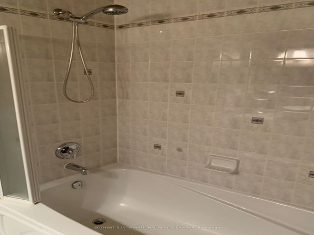 207 - 3609 Lake Shore Blvd W