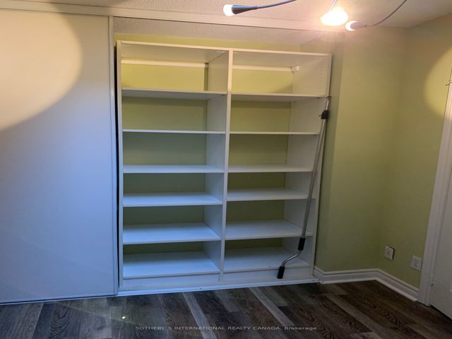 207 - 3609 Lake Shore Blvd W