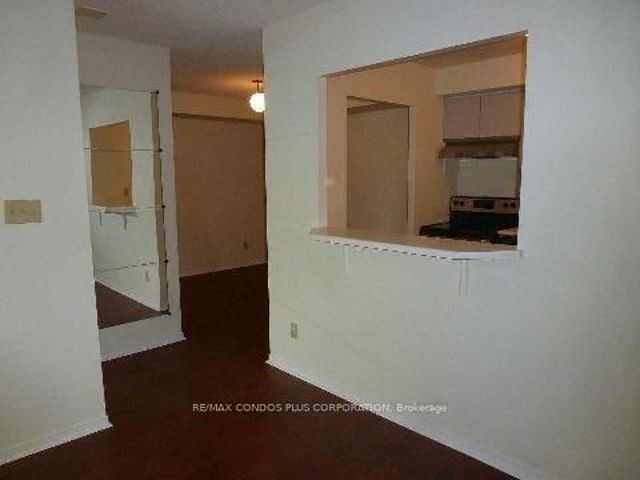 906 - 2261 Lake Shore Blvd W