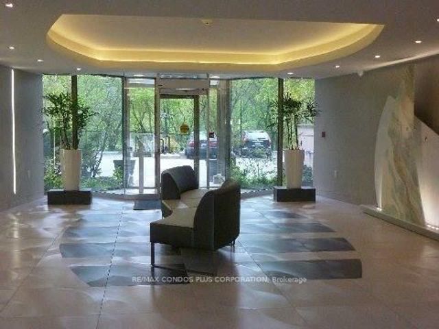906 - 2261 Lake Shore Blvd W