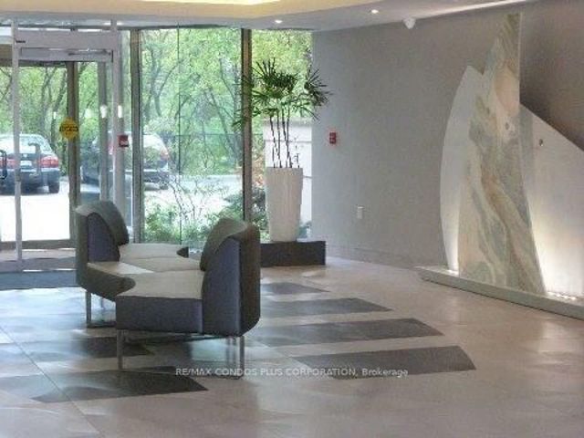906 - 2261 Lake Shore Blvd W