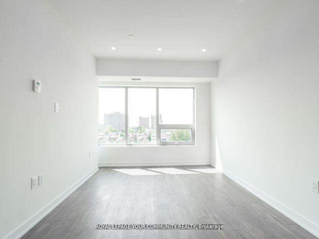 803 - 2433 Dufferin St