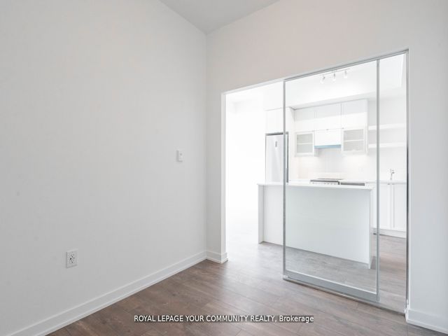 803 - 2433 Dufferin St