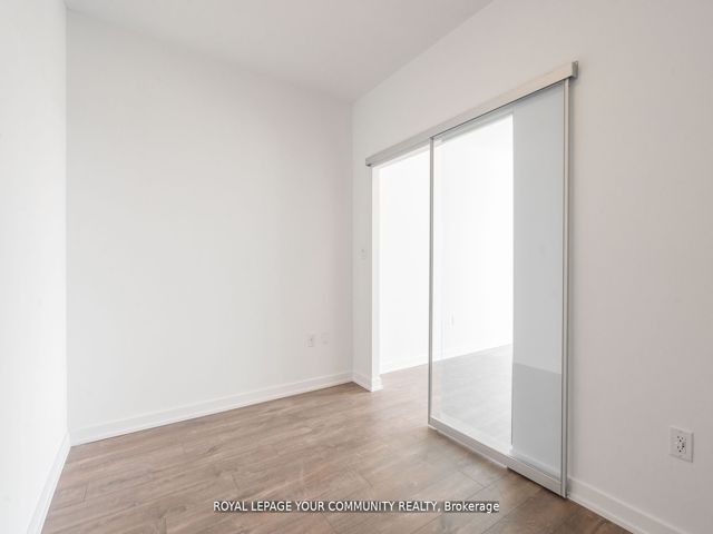 803 - 2433 Dufferin St