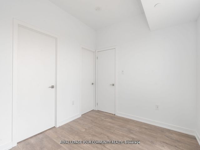 803 - 2433 Dufferin St