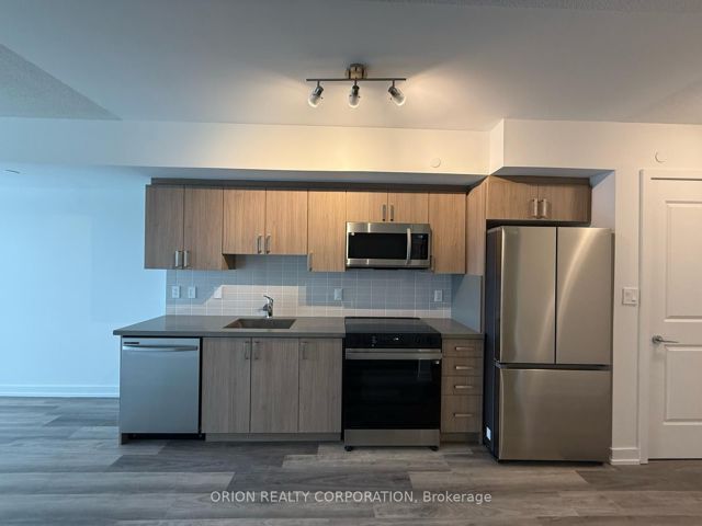 431 - 556 Marlee Ave