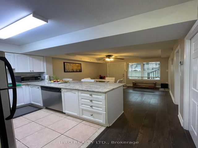 1013 - 85 George Appleton Way