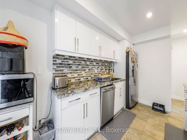 304 - 72 Sidney Belsey Cres