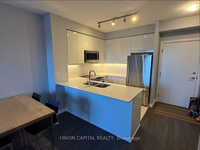 412 - 50 Thomas Riley Rd