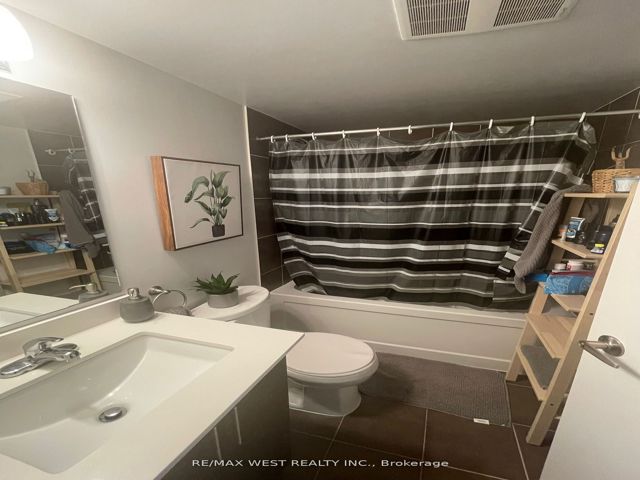 1403 - 1420 Dupont St
