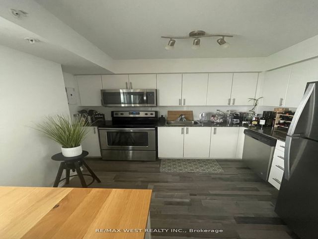 1403 - 1420 Dupont St