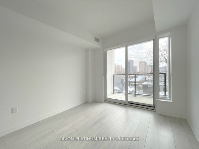 408 - 556 Marlee Ave
