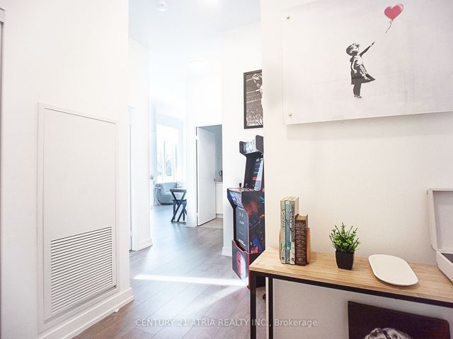 212 - 270 Dufferin St