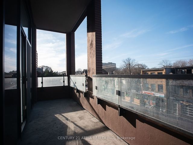 212 - 270 Dufferin St