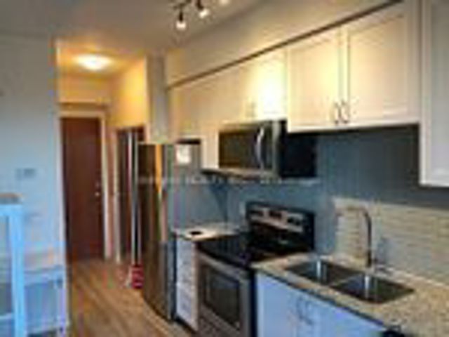405 - 2800 Keele St