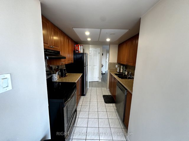 404 - 5 Rowntree Rd